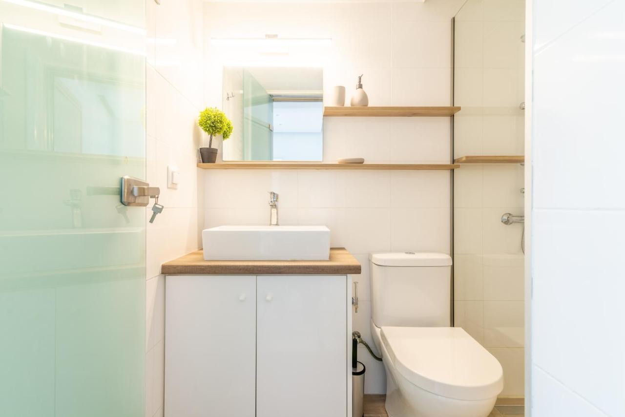 Deluxe Near Center Apartment *